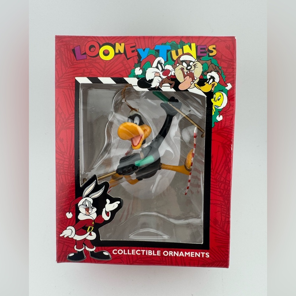 Warner Bros. Looney Tunes Daffy Duck Ornament - Black and Yellow